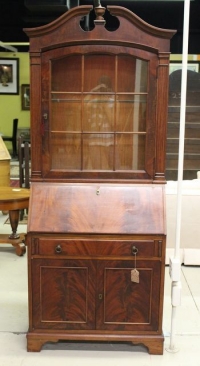 Sale Image for Super Antique Auction Online