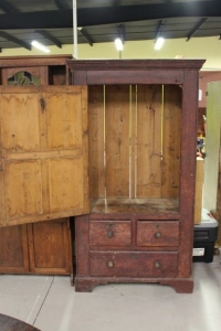Sale Image for Super Antique Auction Online