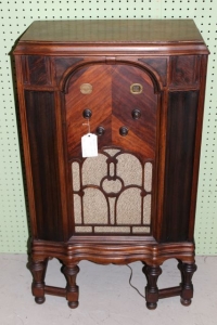 Sale Image for Super Antique Auction Online