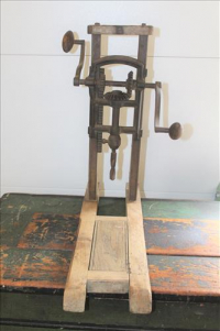 Sale Image for Large Public Auction