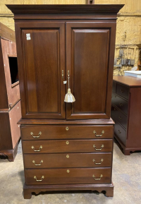 Sale Image for 6th Estates Merchandise Online Auction 2023