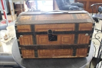 Sale Image for Large Public Auction