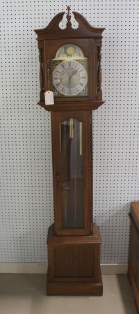 Sale Image for Super Antique Auction Online