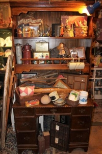 Sale Image for Marilyn's Antiques