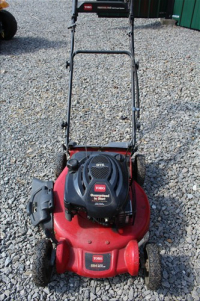 Sale Image for Large Public Auction