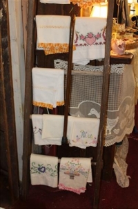 Sale Image for Marilyn's Antiques