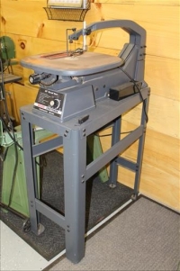 Sale Image for Large Public Auction