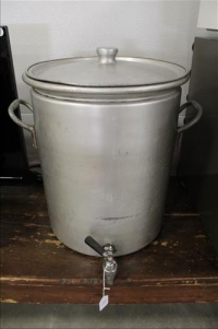 Sale Image for Large Public Auction