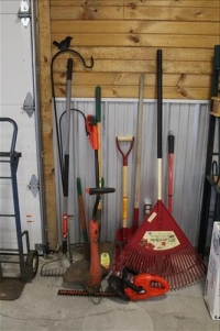 Sale Image for Large Public Auction