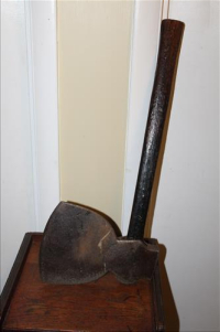 Sale Image for Large Public Auction