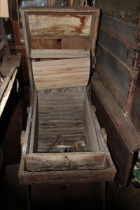 Sale Image for Large Public Auction