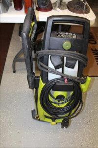 Sale Image for Large Public Auction