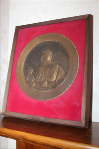 Sale Image for Real Estate & Contents