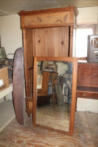 Sale Image for Large Public Auction