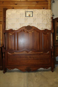 Sale Image for Large Public Auction