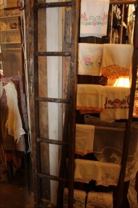 Sale Image for Marilyn's Antiques