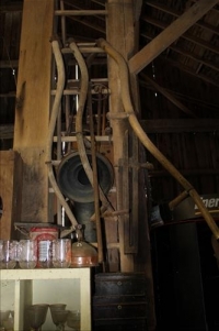 Sale Image for Large Public Auction