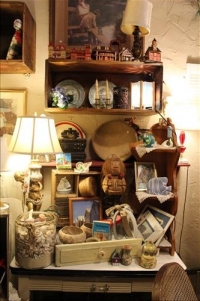 Sale Image for Marilyn's Antiques