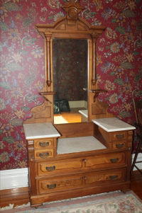 Sale Image for Large Estate Auction