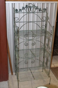 Sale Image for Large Public Auction