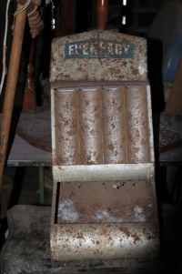 Sale Image for Large Public Auction