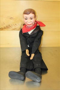 Sale Image for Large Public Auction