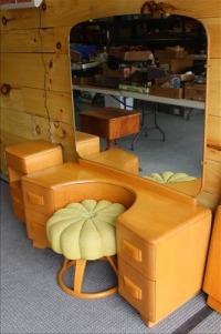 Sale Image for Large Public Auction