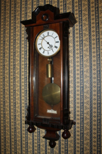 Sale Image for Large Estate Auction