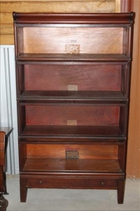 Sale Image for Large Public Auction