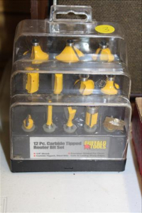 Sale Image for Large Public Auction