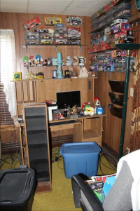 Sale Image for Real Estate &amp; Contents