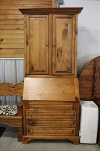 Sale Image for Large Public Auction