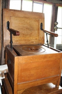 Sale Image for Large Public Auction