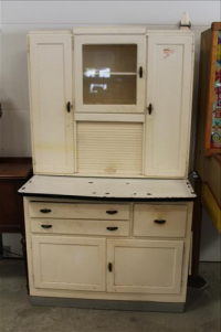 Sale Image for Large Public Auction