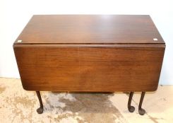 Early 20th Century Queen Ann Style Drop Leaf Table