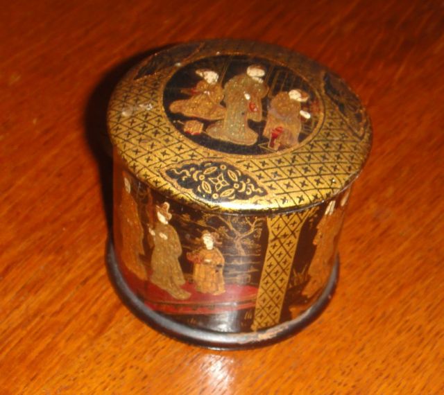 Small English Chinese Lacquered Black and Gold Box