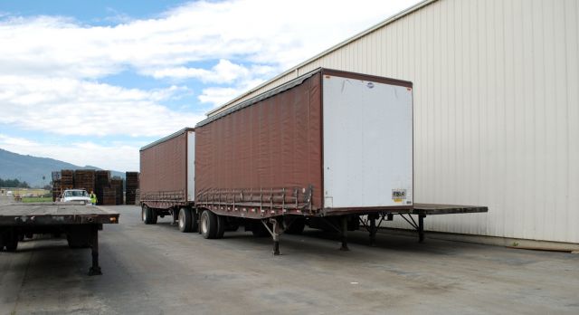 Flatbed Truck Services California Curtain Vans.jpg