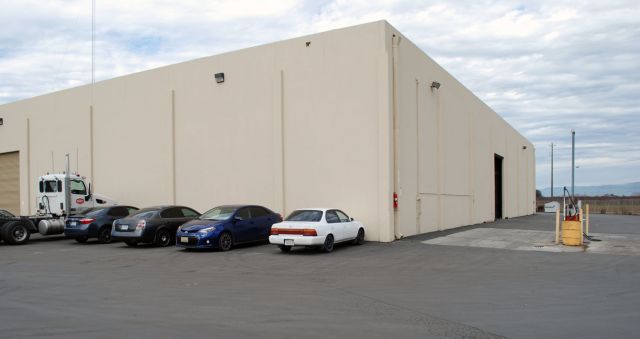 Flatbed Truck Services California Exterior 2.jpg