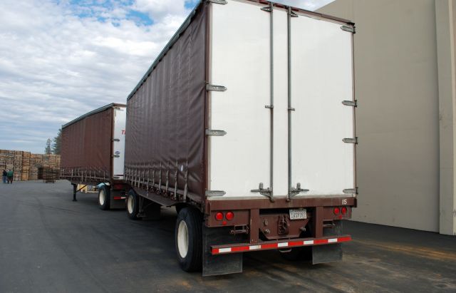 Flatbed Truck Services California Curtainside Trailers.jpg