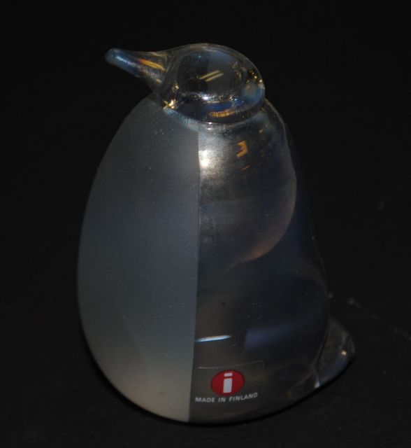 Iittala Glass Bird by Glass Artist, Oiva Toikka.  Signed "O. Toikka, Nuutajarvi, IT."