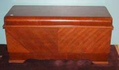 Lane Deco Cedar Chest