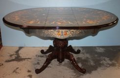 Italian Dining Table with Carved Pedestal Base and Marquetry Inlaid