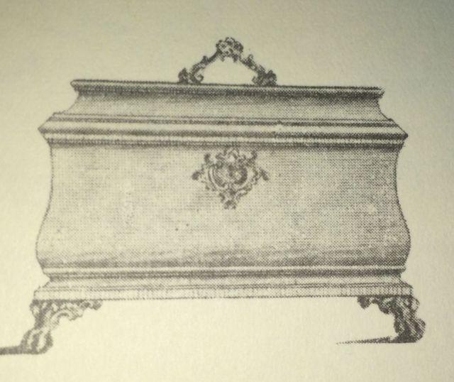 Chippendale Tea Chest