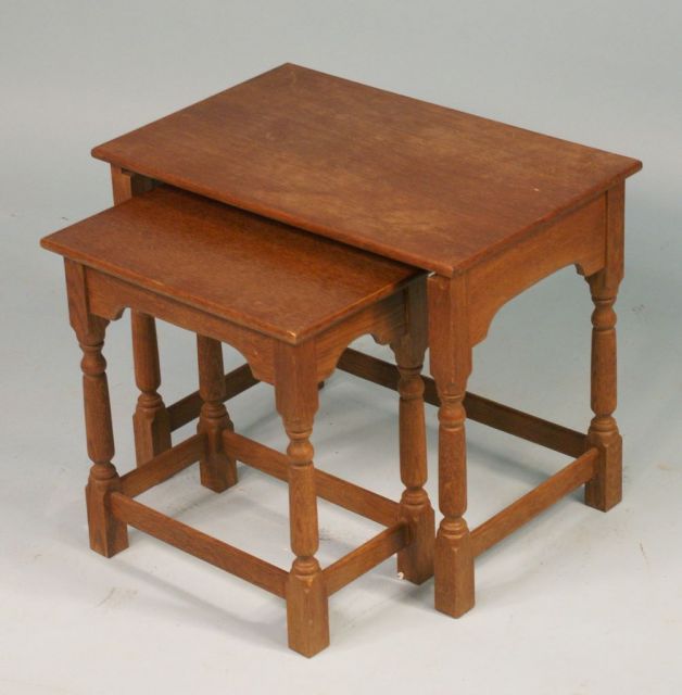 Set of 2 Oak Nesting of Tables
