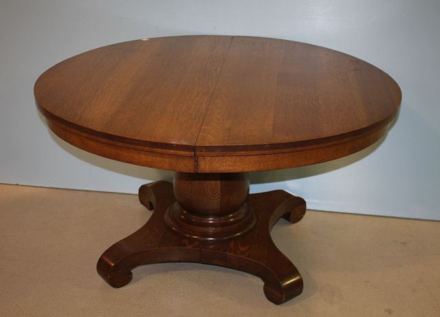 Round Oak Dining Table
