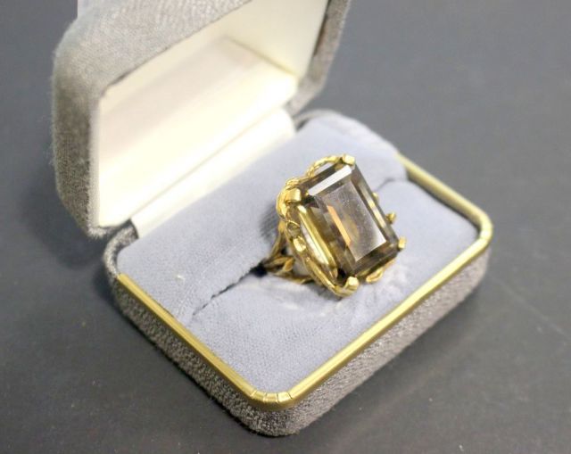 10K Gold Ladies Ring with Smoky Quartz