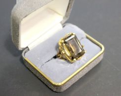 10K Gold Ladies Ring with Smoky Quartz