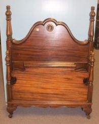 Queen Ann Style Poster Beds