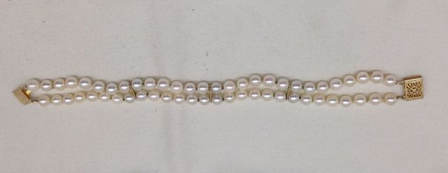 One Even Double Strand Pearl Bracelet 7.0" Knotted