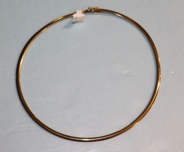 One stamped 10KT yellow gold lady's cast 4mm wide and 16" long Omega necklace